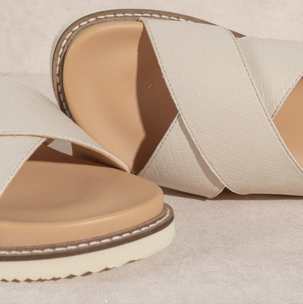 OASIS SOCIETY Back Strap Sandal - Picture 3 of 5